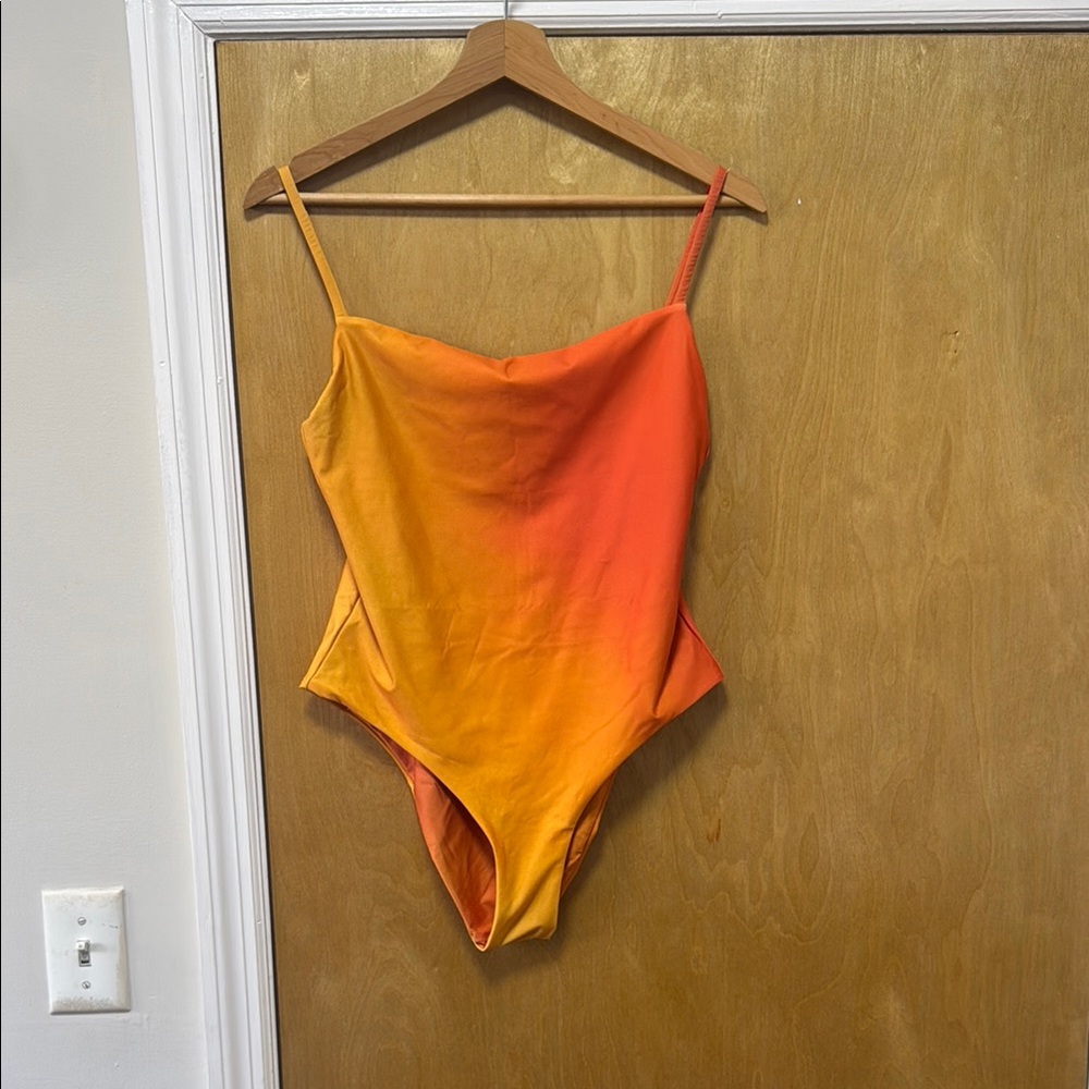 SIGAL Naranja straight neck One Piece Swimsuit